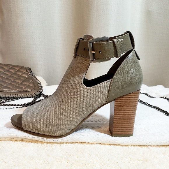 NWT! Solesenseability Regina Stone Heels size 6 - Picture 3 of 8